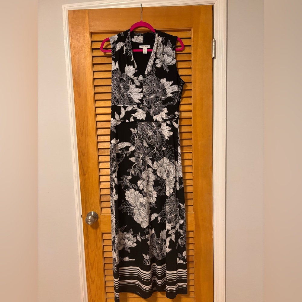 White House black market maxi dress